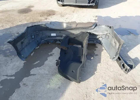 2014 Mercedes-Benz E 350 z USA, uszkodzony, nr VIN WDDHF5KB7EA947654